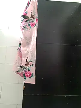 Snapshot of Yuli_Mars chatting on November 8, 4:07 pm Yuli Mars online show from November 8, 4:07 pm