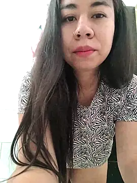 Snapshot of Yuli_Mars chatting on November 16, 4:23 pm Yuli Mars online show from November 16, 4:23 pm