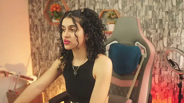 bonniie 98  online show from July 23, 8:29 pm