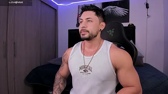 santi aesthetic online show from February 10, 1:53 am