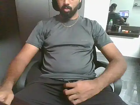 lovelyakash69 online show from November 1, 4:47 am