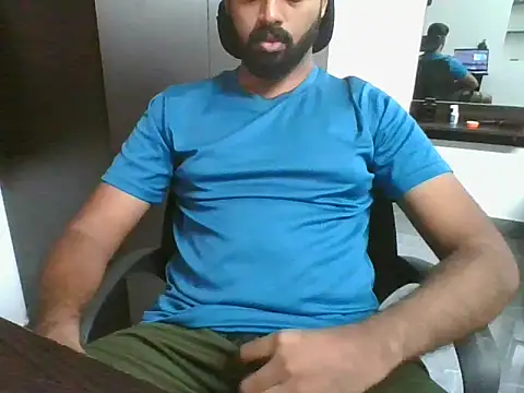 lovelyakash69 online show from November 12, 4:13 am