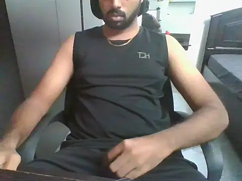 lovelyakash69 online show from March 14, 5:57 am