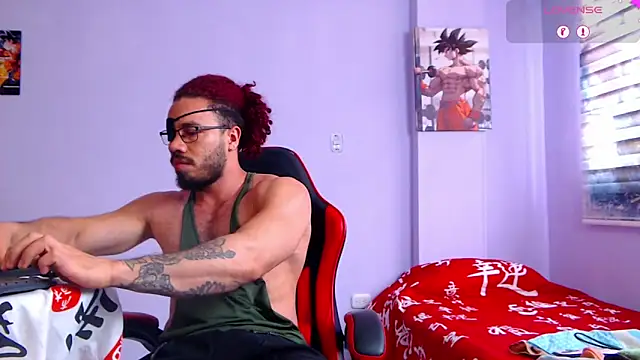 Snapshot of pirata_fitness chatting on October 15, 12:49 pm pirata fitness online show from October 15, 12:49 pm