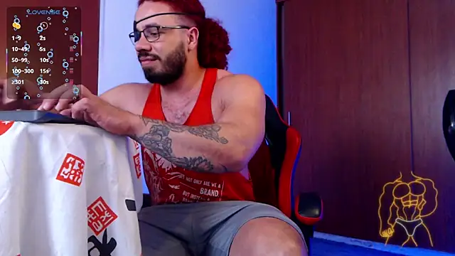 Snapshot of pirata_fitness chatting on June 19, 2:32 pm pirata fitness online show from June 19, 2:32 pm