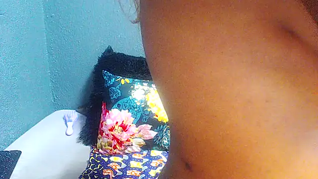 Snapshot of SMALLBOOBSXX chatting on May 20, 5:24 am SMALLBOOBSXX online show from May 20, 5:24 am