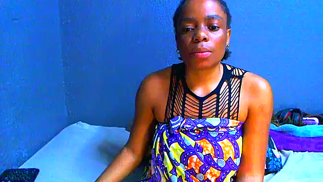 Snapshot of SMALLBOOBSXX chatting on June 11, 5:33 pm SMALLBOOBSXX online show from June 11, 5:33 pm