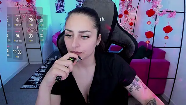ValeriiMills online show from May 12, 5:21 pm