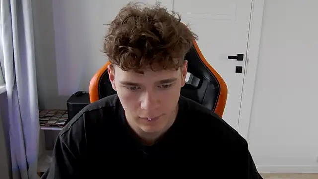 DanyDavis online show from March 2, 8:43 am