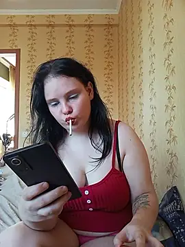 Snapshot of SweetPiggyx chatting on July 2, 12:33 pm SweetPiggyx online show from July 2, 12:33 pm