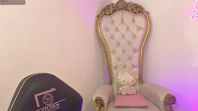 Snapshot of saaya_tay chatting on November 15, 3:15 am saaya tay online show from November 15, 3:15 am