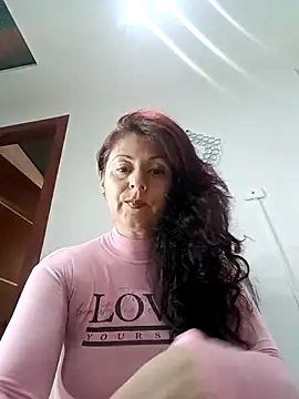 lunadicty online show from November 8, 10:52 pm