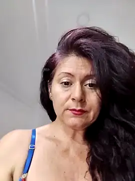 Snapshot of lunadicty chatting on May 31, 7:37 pm lunadicty online show from May 31, 7:37 pm