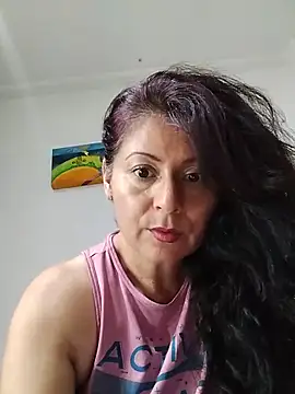 Snapshot of lunadicty chatting on June 10, 5:34 pm lunadicty online show from June 10, 5:34 pm