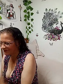 katrina perez online show from April 24, 10:01 pm