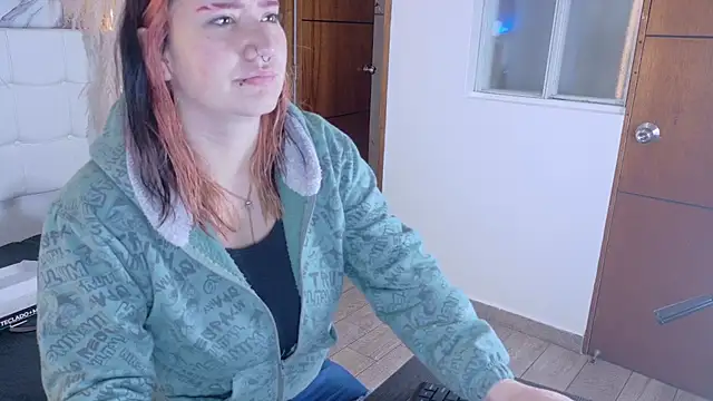 Cerecitaa02  online show from October 7, 12:13 pm