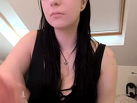 MoonlitLust online show from May 6, 7:13 am