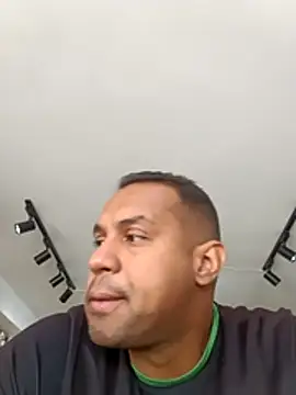 elnegro707070 online show from November 9, 3:21 pm