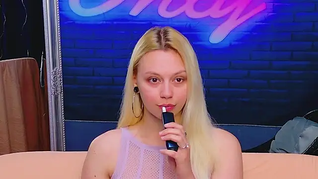 AlessiaCroft online show from June 15, 4:15 am