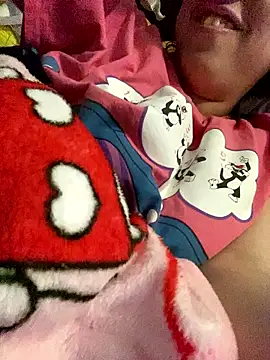 w3tkittty online show from January 18, 1:04 pm