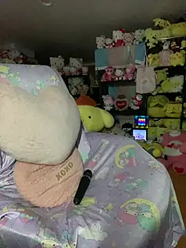 w3tkittty online show from March 1, 12:29 pm