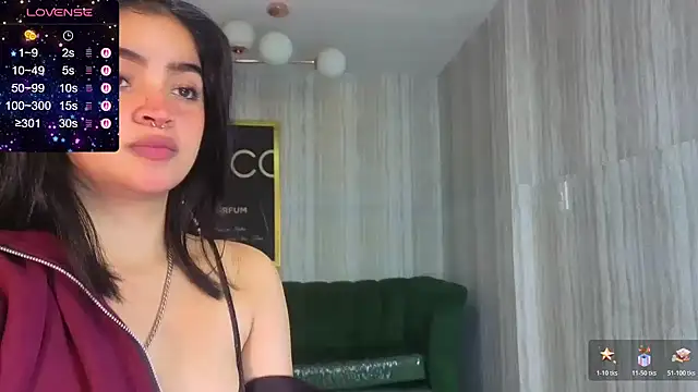 Snapshot of clementine_t chatting on November 23, 1:11 pm clementine t online show from November 23, 1:11 pm