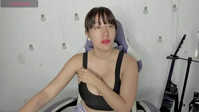 Lissa Kim1 online show from January 12, 1:05 pm