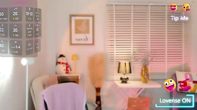 LunaBelle1984 online show from December 4, 3:21 pm