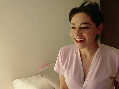 Snapshot of Alicia_Montess chatting on January 14, 3:34 am Alicia Montess online show from January 14, 3:34 am