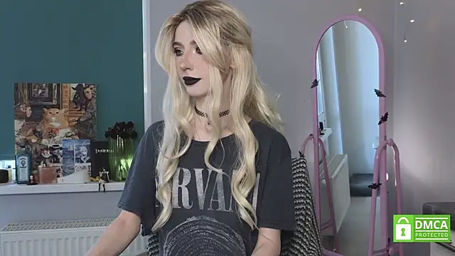 sweetuniporn online show from May 5, 8:11 am