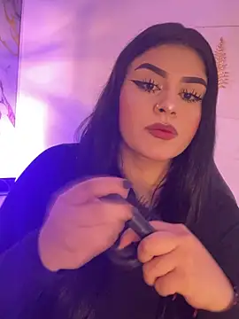 Snapshot of Kariina__69 chatting on May 14, 2:40 am Kariina 69 online show from May 14, 2:40 am