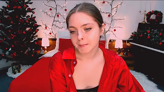 marshmallowee online show from December 17, 8:15 pm