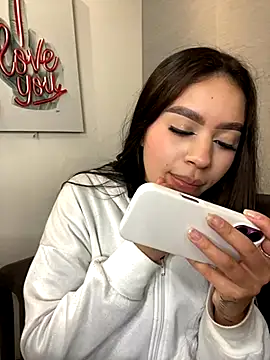 Snapshot of Cristina_pinkk chatting on November 20, 2:56 am Cristina pinkk online show from November 20, 2:56 am