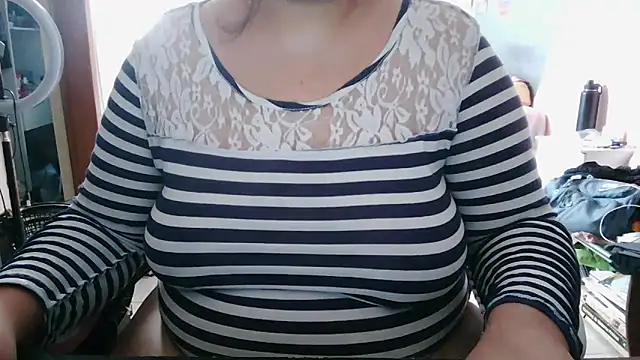 nicolebiancardi5 online show from April 2, 1:53 pm