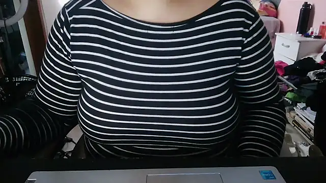 nicolebiancardi5 online show from April 7, 11:54 am