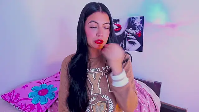 Snapshot of mialeia01 chatting on September 10, 12:54 am mialeia01 online show from September 10, 12:54 am