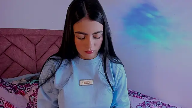 Snapshot of mialeia01 chatting on September 24, 8:34 pm mialeia01 online show from September 24, 8:34 pm