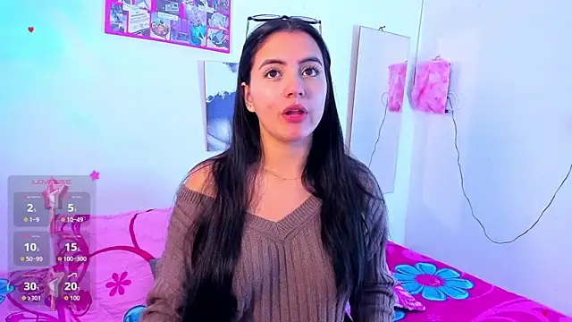 Snapshot of mialeia01 chatting on October 29, 12:29 pm mialeia01 online show from October 29, 12:29 pm