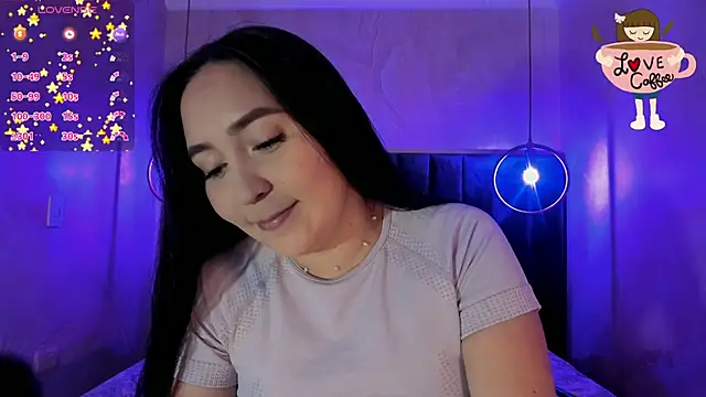 Snapshot of AlissaJoness chatting on November 6, 11:55 am AlissaJoness online show from November 6, 11:55 am