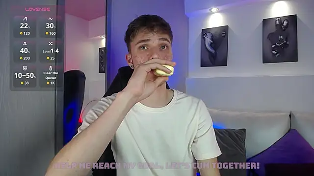 Snapshot of Robbin_Blaze chatting on November 22, 5:06 am Robbin Blaze online show from November 22, 5:06 am