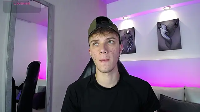 Snapshot of Robbin_Blaze chatting on December 3, 5:04 am Robbin Blaze online show from December 3, 5:04 am