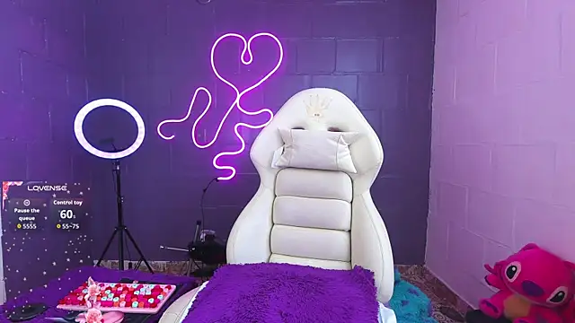 Snapshot of Baby__Otaku chatting on September 18, 5:26 pm Baby Otaku online show from September 18, 5:26 pm