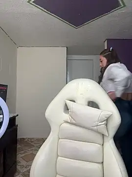 Snapshot of Baby__Otaku chatting on October 4, 7:56 pm Baby Otaku online show from October 4, 7:56 pm