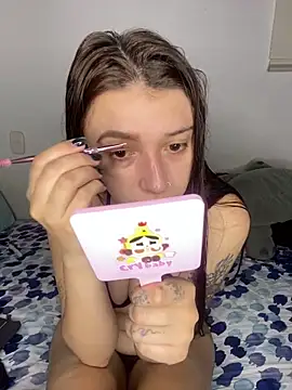 Mia  Gray online show from December 17, 6:14 pm