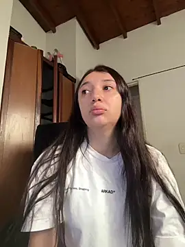 Mia  Gray online show from June 5, 6:24 pm