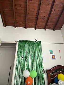 Mia  Gray online show from June 19, 5:06 pm