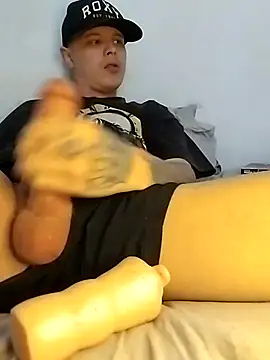 Snapshot of erickdlima1 chatting on October 8, 4:37 pm erickdlima1 online show from October 8, 4:37 pm