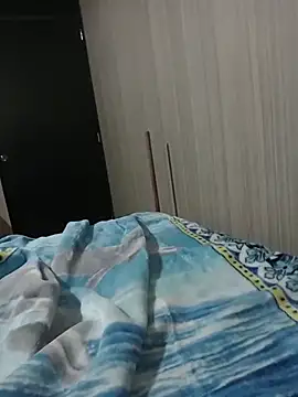 Snapshot of luuiss12 chatting on November 12, 5:08 am luuiss12 online show from November 12, 5:08 am