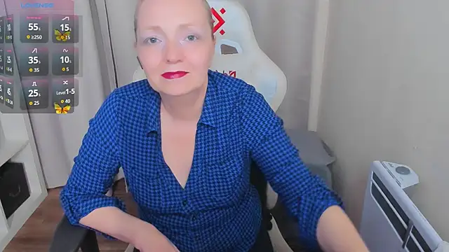 Snapshot of Karen_Villis chatting on October 27, 12:42 pm Karen Villis online show from October 27, 12:42 pm