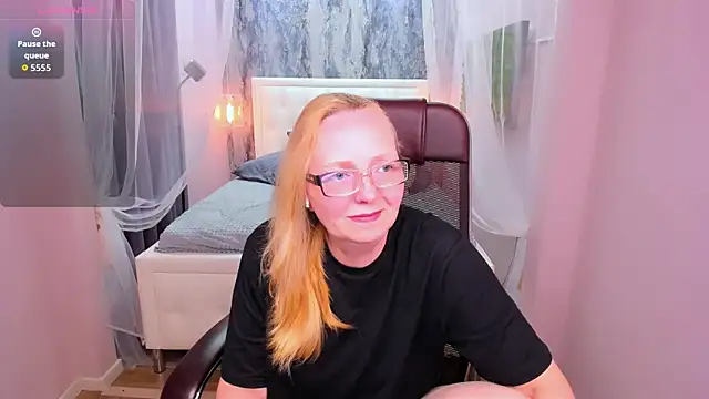 Karen Villis online show from August 3, 11:48 am